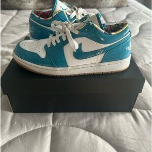 Nike Air Jordan Low SE Size 9